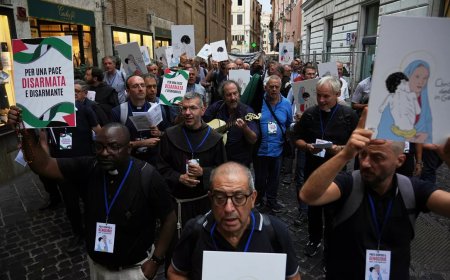 Priests Protest Across Italy in Support of Palestine