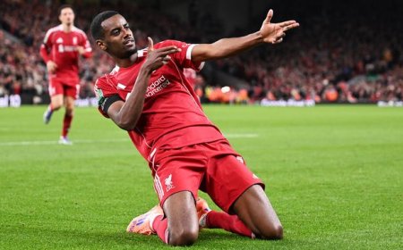 Isak Opens Goal’s Account Ekitike Scores and Sees Red Card