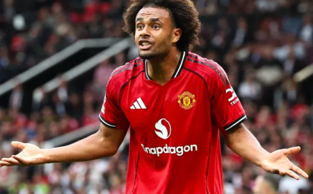 Everton join race for unsettled  Zirkzee as Man United brace for January decision