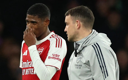 Arsenal suffer fresh defensive crisis as Cristhian Mosquera limps off to deepen Arteta’s selection woes