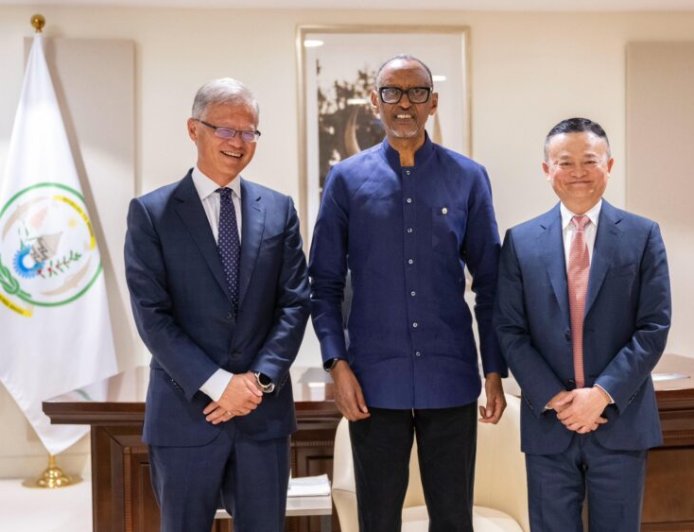 Kagame hosts Jack Ma and Jerry Yang
