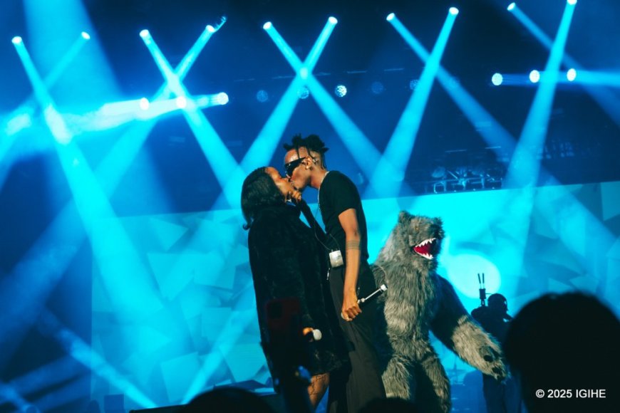 Juno Kizigenza and Ariel Wayz Explain Why They Kissed on Stage